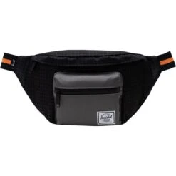 Seventeen 3.5L Hip Pack