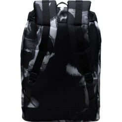 Retreat 19.5L Backpack