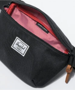 Herschel Supply Co. Fourteen Black Fanny Pack -Everyday Bags Sales Store Herschel Supply Co. Fourteen Black Fanny Pack 343603 alt2 US
